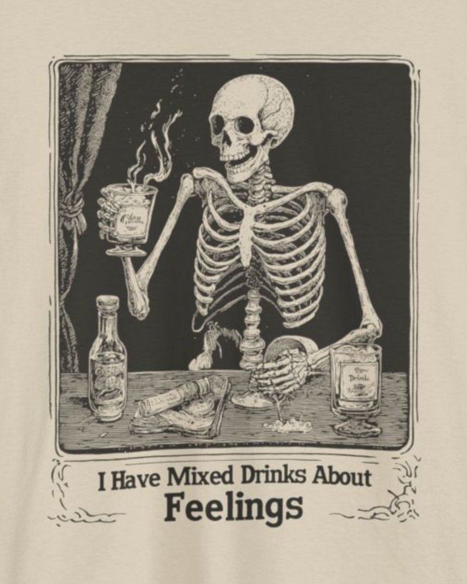 printandfabrik's tweet image. It’s not just a cocktail. It’s emotional damage with ice.
#SpookyShirt #SkeletonHumor #DarkAcademiaVibes