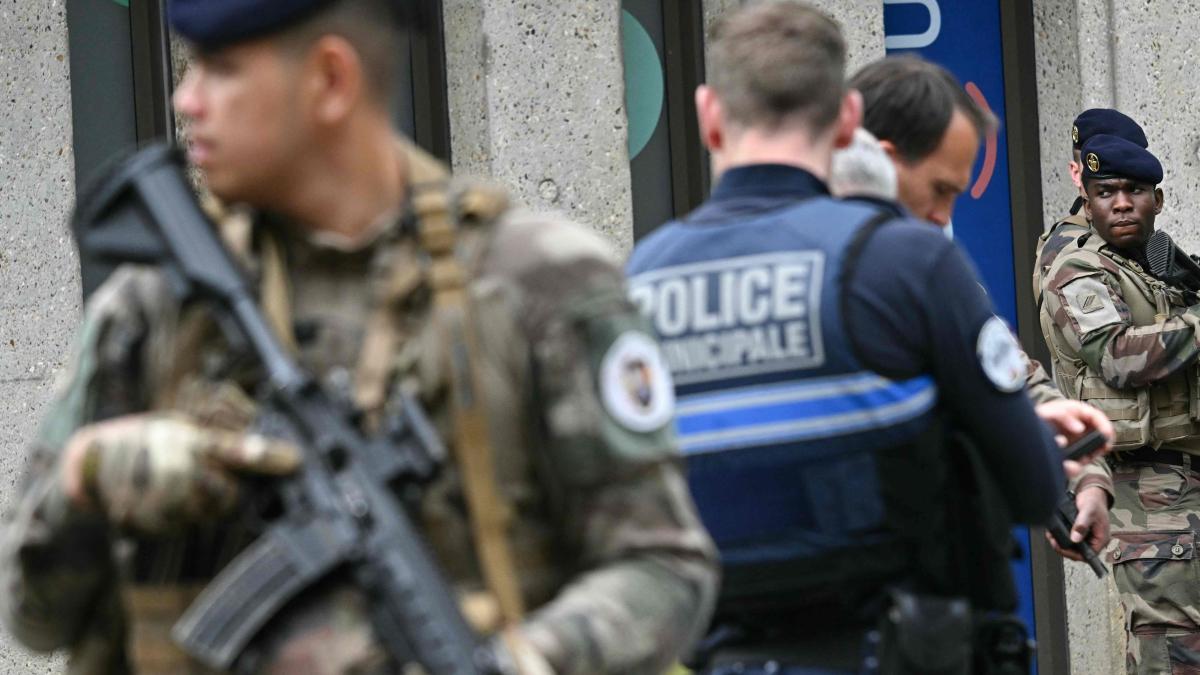 Messerangriff in Frankreich – Jugendlicher ersticht Mitschüler und verletzt drei weitere to.welt.de/CW8napU