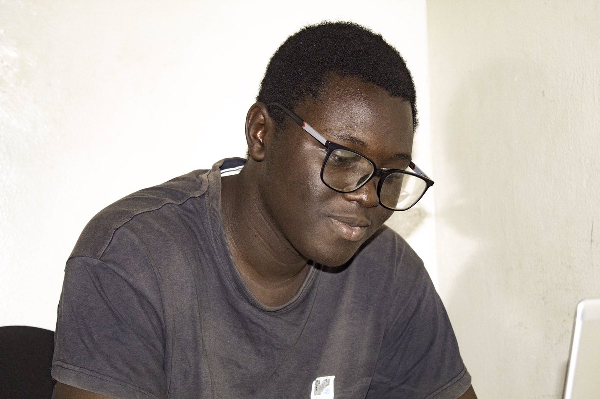 221Ecole's tweet image. 💻📌 𝗗𝗲𝘀 𝗳𝗼𝗿𝗺𝗲𝘀, 𝗱𝗲𝘀 𝗰𝗼𝘂𝗹𝗲𝘂𝗿𝘀, 𝗱𝗲𝘀 𝗶𝗱é𝗲𝘀 𝗽𝗹𝗲𝗶𝗻 𝗹𝗮 𝘁ê𝘁𝗲 ! 🎨

#OpportunitéÉducative #marketingdigital #Formation #Licence #Ecole221 #Design #DevelopementWeb #codage