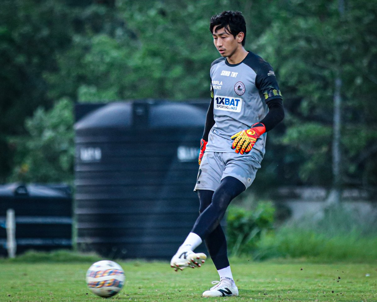 ⚽️🧤 

#KalingaSuperCup #IndianFooball #GreenAndMaroon #JoyMohunbagan #DM1