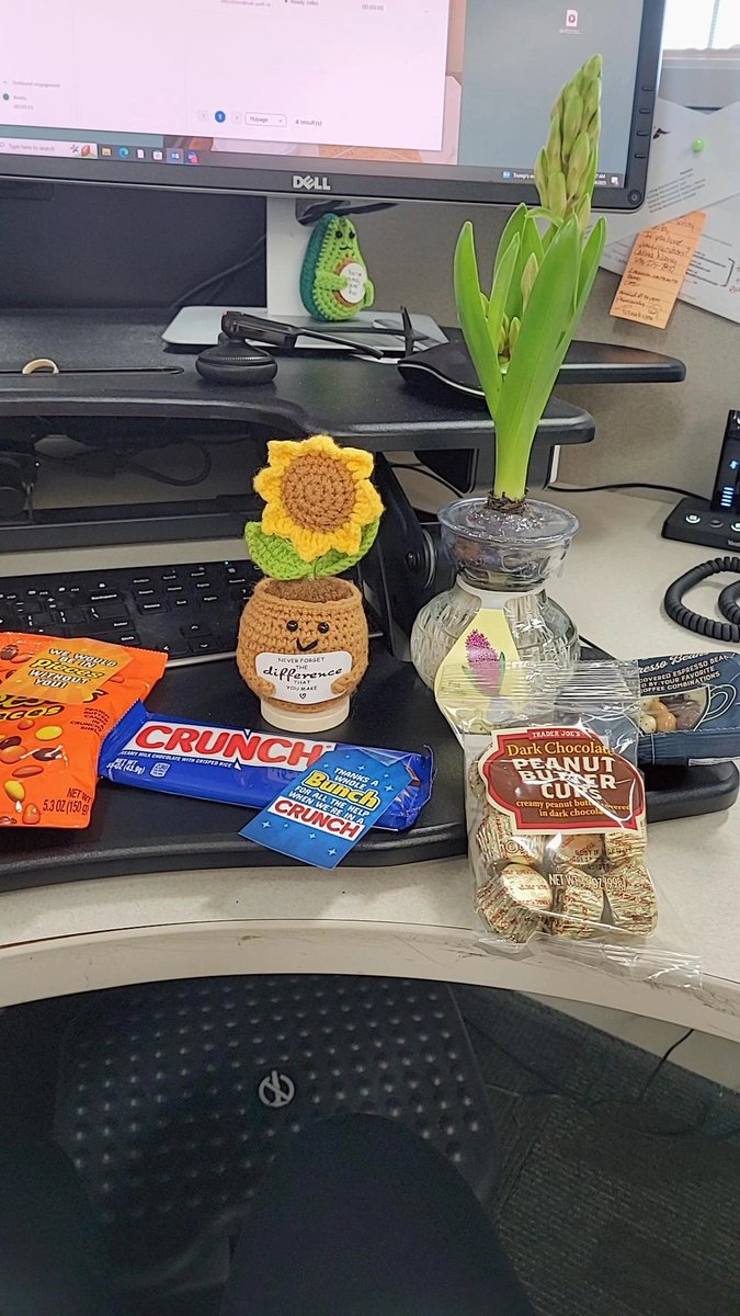 anitabahena4's tweet image. My team loves me, I was out for Admin Day and came back to this 😁

#AdministrativeProfessionalsDay #lovethem