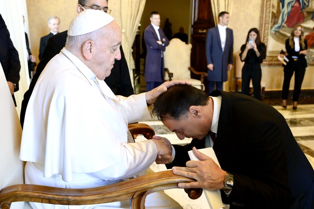 antoinemusic's tweet photo. Rest In Peace Holy Father 🙏

✝️ Pope Francis 1936-2025 https://t.co/gkFxLEvwSJ