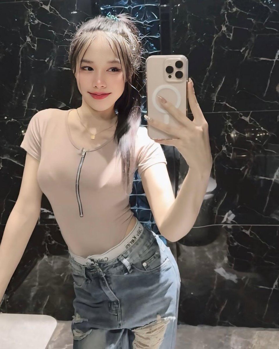 เล่นอันเดียวนะคะ หานัดอย่างเดียวค่ะ ไม่เคยให้โอน
นัดเย่ดกดรี🔄โพสต์ เดี๋ยวแชทกลับค่ะ🤚