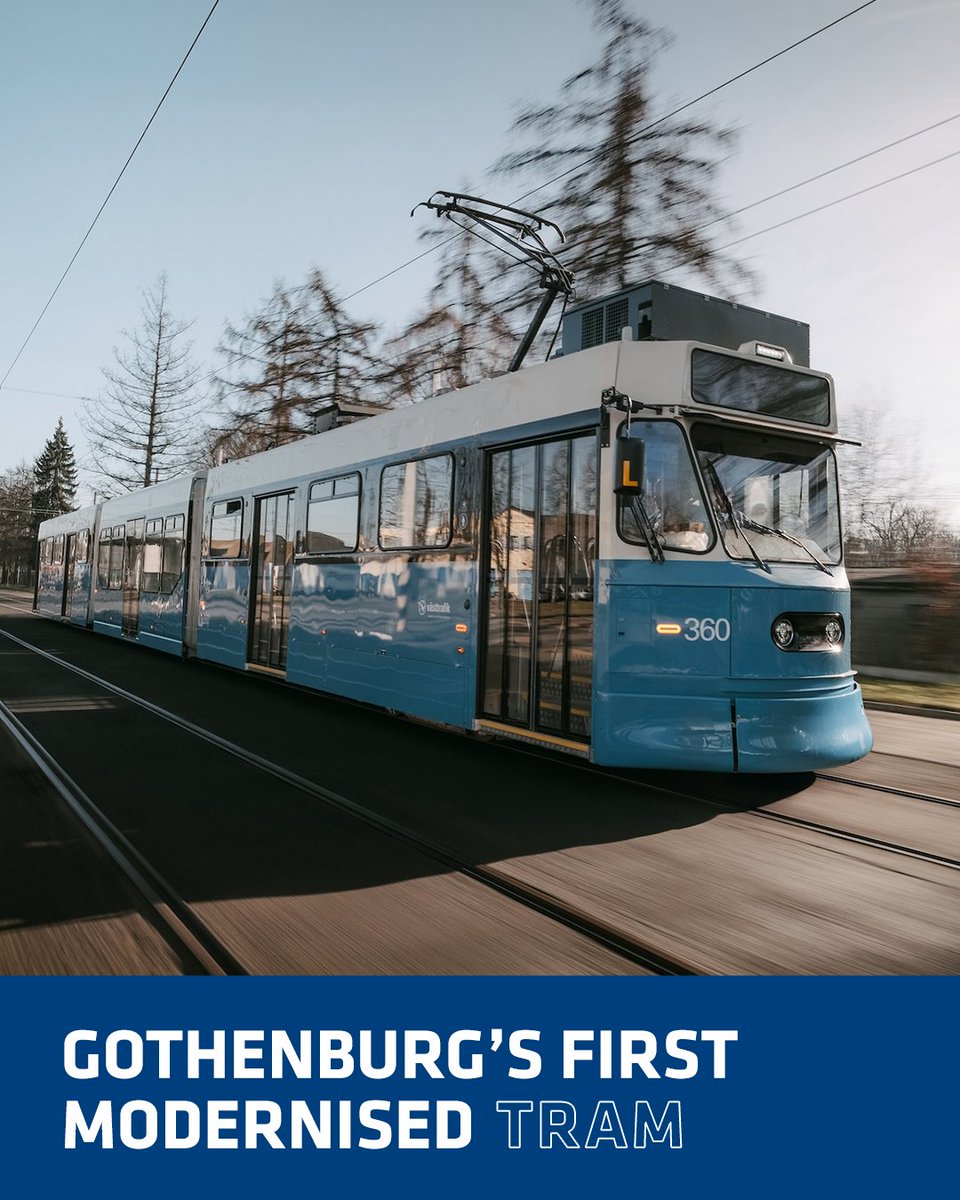 The first modernised M31 tram has arrived in Gothenburg! Upgraded for better safety and comfort, it will provide a much-improved travel experience for passengers. Testing is underway, and it’s expected to be in service during the summer. More trams will follow gradually!
