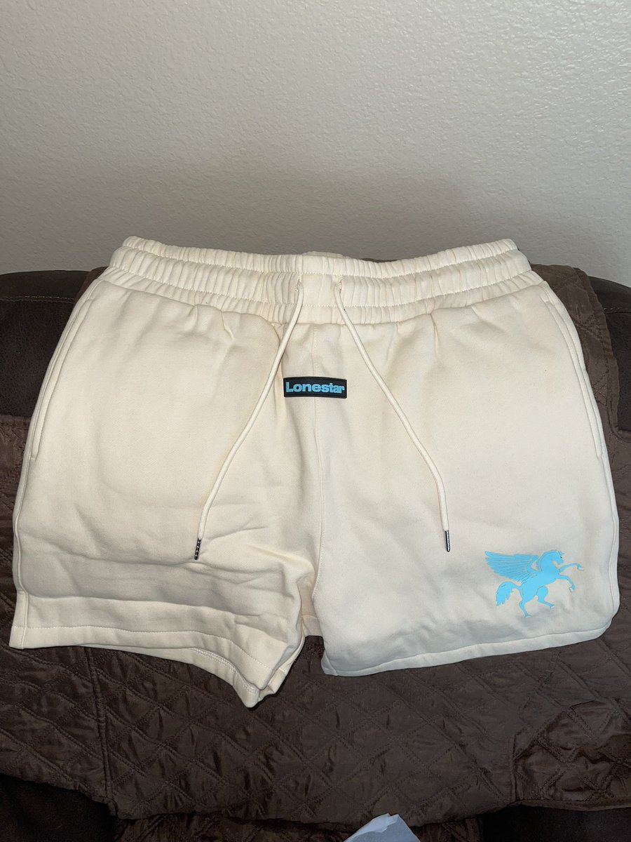 mello0216's tweet photo. Texas Merch 🔥
Cream set 📥 https://t.co/MbzMU27HVr