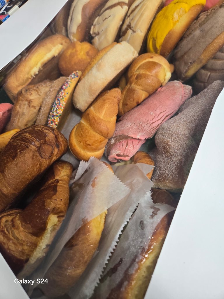 Big thank you to Mama Ines Bakery, Mary Lou's Bakery, and Sweet Revolution Bakery for supporting the travel club with their generous donations!