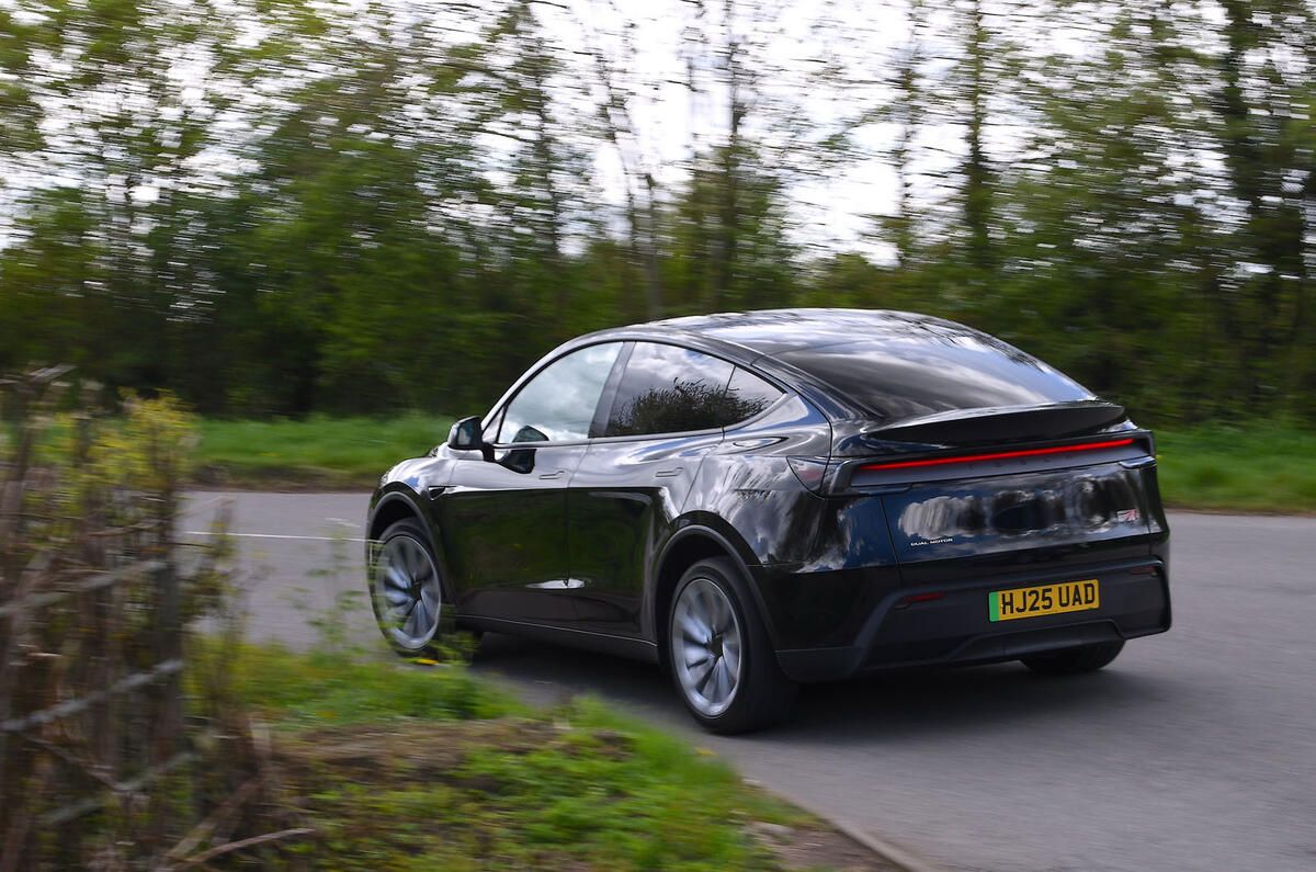 autocar's tweet image. REVIEW: Tesla's big-selling Model Y has been given a huge update - are we onto a new world-beater? buff.ly/Ecvq5zM