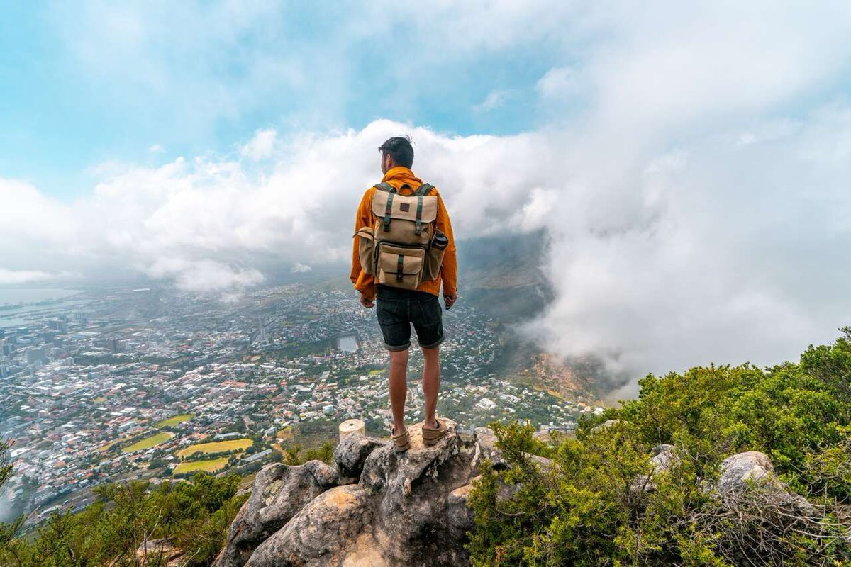 New Post: Discover Cape Town: 14 Incredible Things to Do and See bucketlistly.blog/posts/cape-tow…