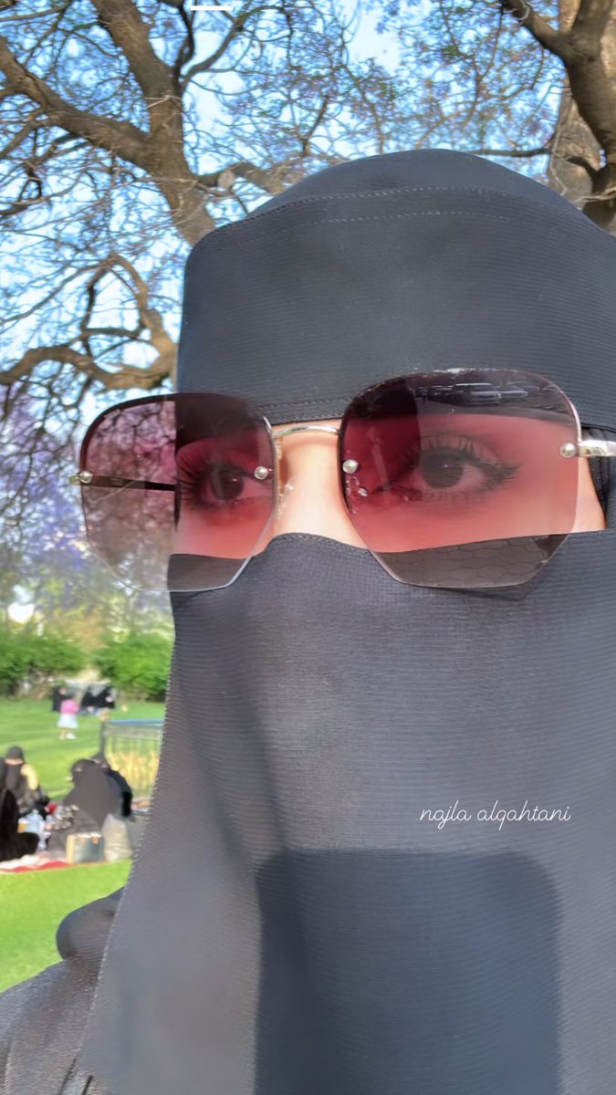 هات من عذب السوالف ما تهيّا
ودي امسك صوتك بكفّي وأحبه❤️

-وصف يفوق الوصف -