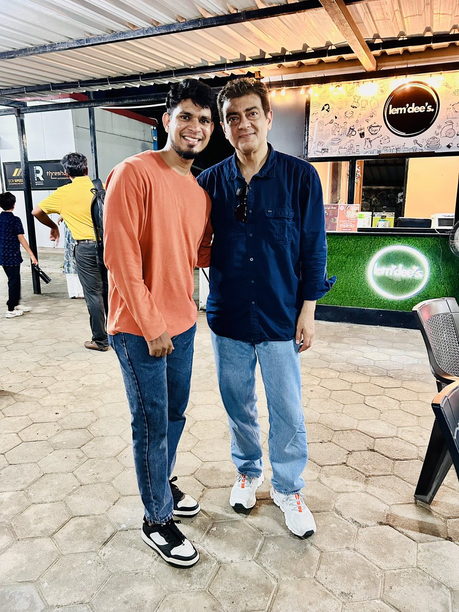Syedkalimullah8's tweet image. தல தரிசனம்🥹🫂❤️🥳🧿
What else I need more then this😍
Spending time with Ajith sir is never forgotten in my life💯 
Seriously he’s gem in the world☺️
#ajithkumaracing #fanboy #thalaajith #GoodBadUgly