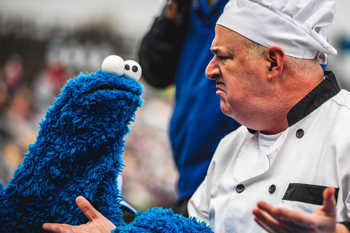 chef_saints's tweet image. As usual, #cookiemonster won. Itβs much easier to win a cookie eating contest when you donβt have a digestive system. @StPaulSaints @Ushertainers #funisgood πΈ @ratinthehat84