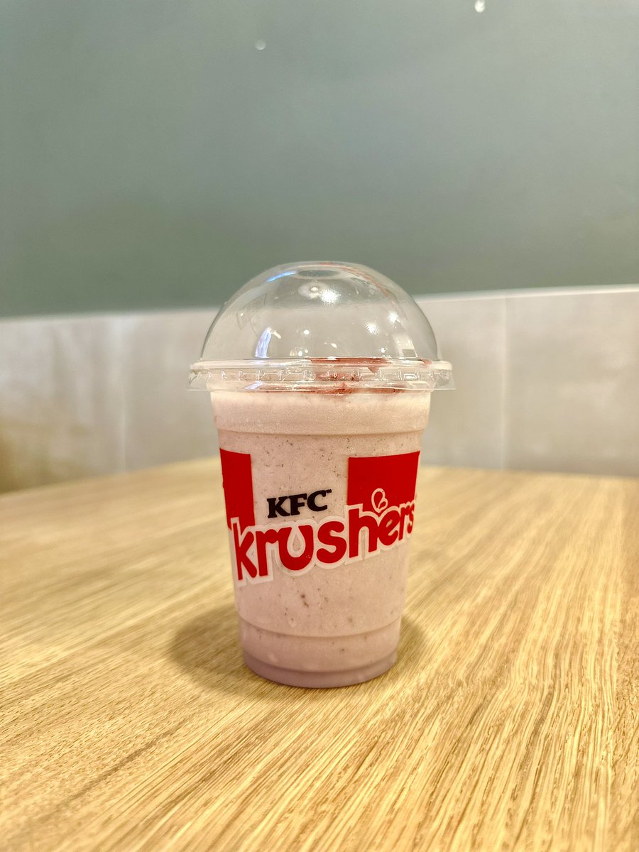 KFCinUganda's tweet photo. How to spend less than 30k at KFC.😊 https://t.co/JjvneUwec6