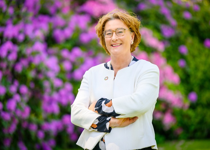 👋 Na bijna 14 jaar burgemeesterschap neemt <a href="/wjlbuijs/">Wobine Buijs- Glaudemans</a> in mei afscheid van de <a href="/gemeenteoss/">Gemeente Oss</a>. Zij speelde vanaf het begin van RNOB een sleutelrol in de regionale samenwerking #NoordoostBrabant. “Ik ben er altijd vol voor gegaan. Voor Oss én voor de regio.” bit.ly/42smwIp🚀