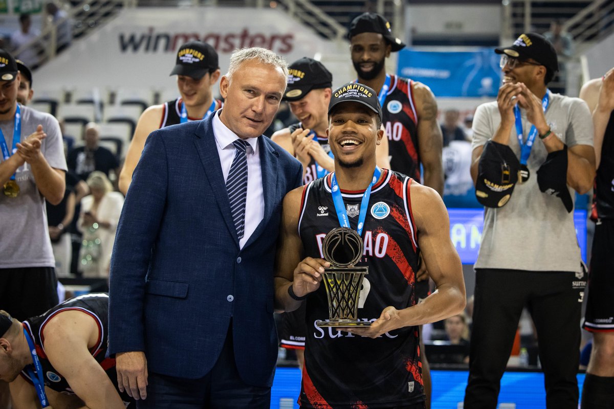 basketse's tweet image. Europeisk mästare &amp;amp; MVP! 🏆🤩

Igår vann @MelwinPantzar &amp;amp; hans Bilbao Basket #FIBAEuropeCup efter en spännande finalserie mot PAOK där vår #19 ledde sitt lag med 18.0 PTS, 2.5 STL och blev utsedd till Finals MVP. 

Stort grattis Melwin! 👏