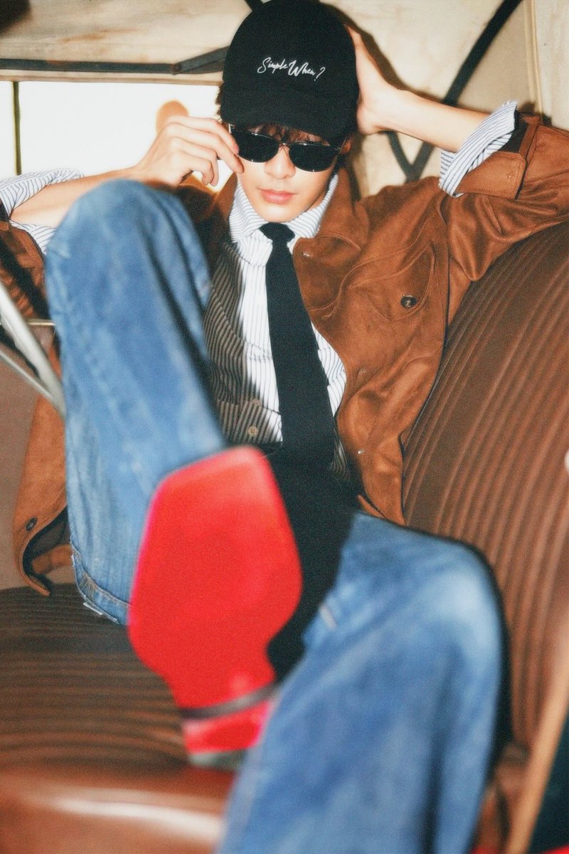 joongffilm's tweet photo. 🎞️📽️ Simple when? 🧢📸

#ChristianLouboutin
#จุงอาเชน ; #JoongArchen 
[ @ChenRcj ] https://t.co/Kc8Z6cfvFy