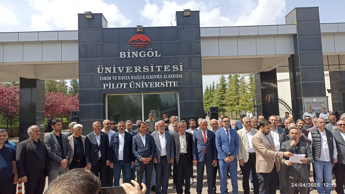 Bingölümüzde Eğitim Araştırma Hastanesi ve Tıp Fakültesi 
Yok.Hangi aileyi ziyaret ettik ise hastalarının olduğunu ya Elazığ'da yada farklı illere götürdüklerine şahit olduk.Temel sağlık hizmetlerine ulaşabilmek için tüm kamuoyunun bu konuda hassasiyet göstermesini talep ediyoruz