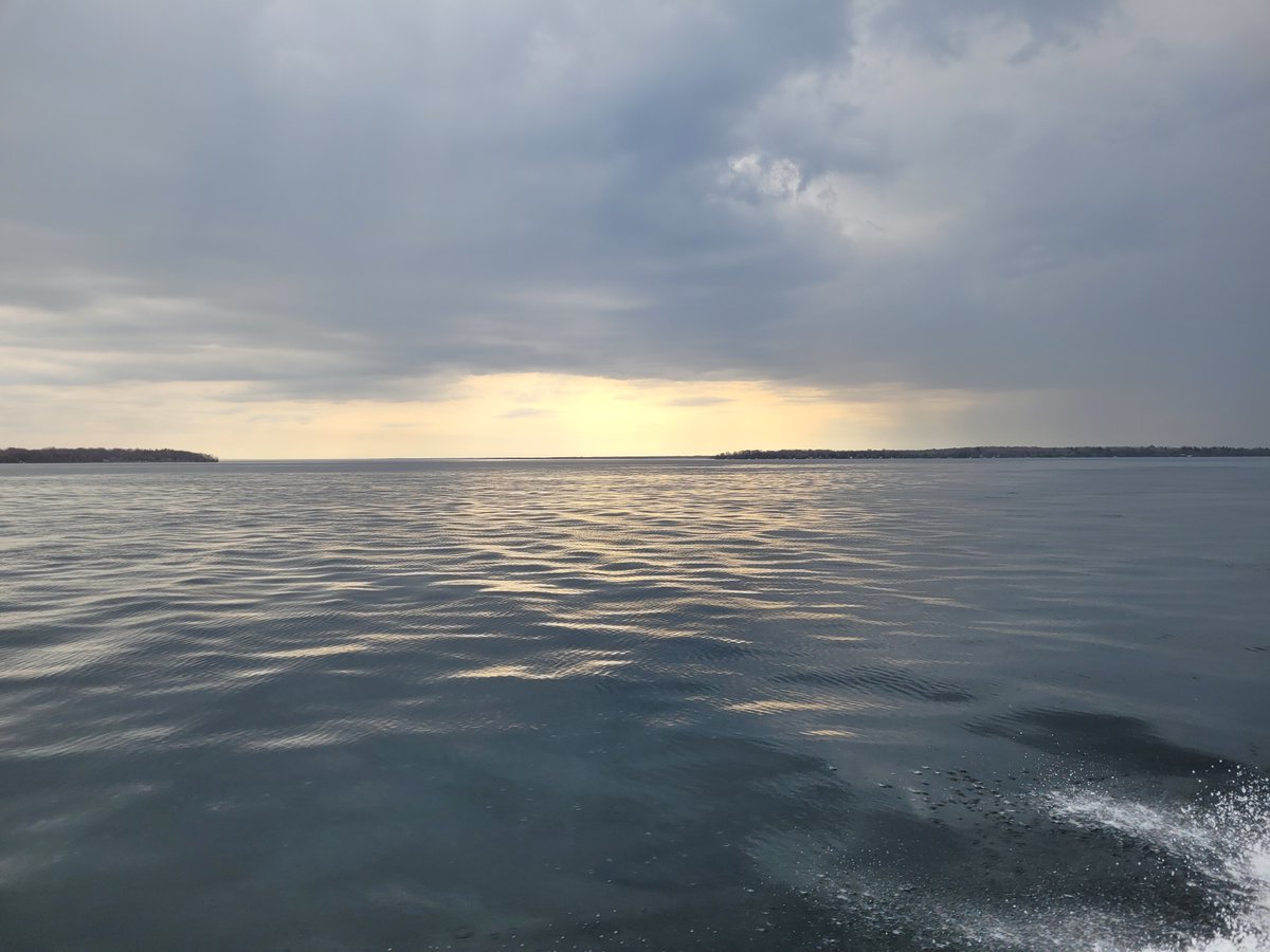A calm morning on Lake Simcoe, captured by our monitoring team. The still water and quiet atmosphere made for an ideal start to the day.  We’d love to see your favorite moments on the water!

#LakeSimcoe #Sunrise #Monitoring