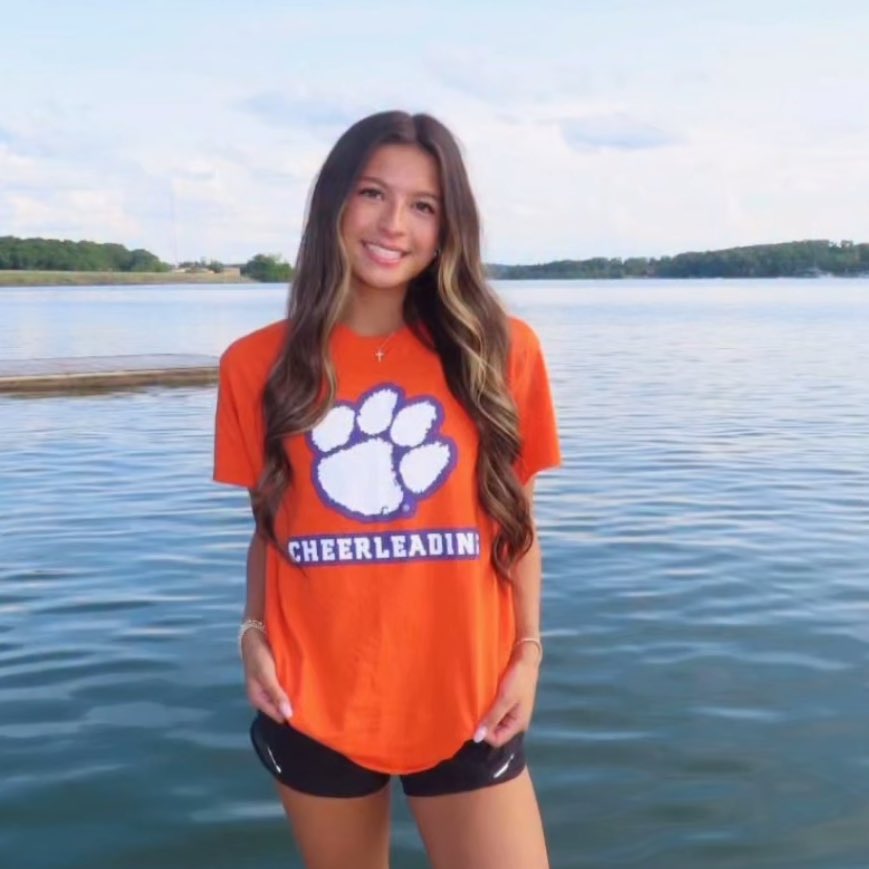 kennedy rhodes
wcss to clemson 💫💜