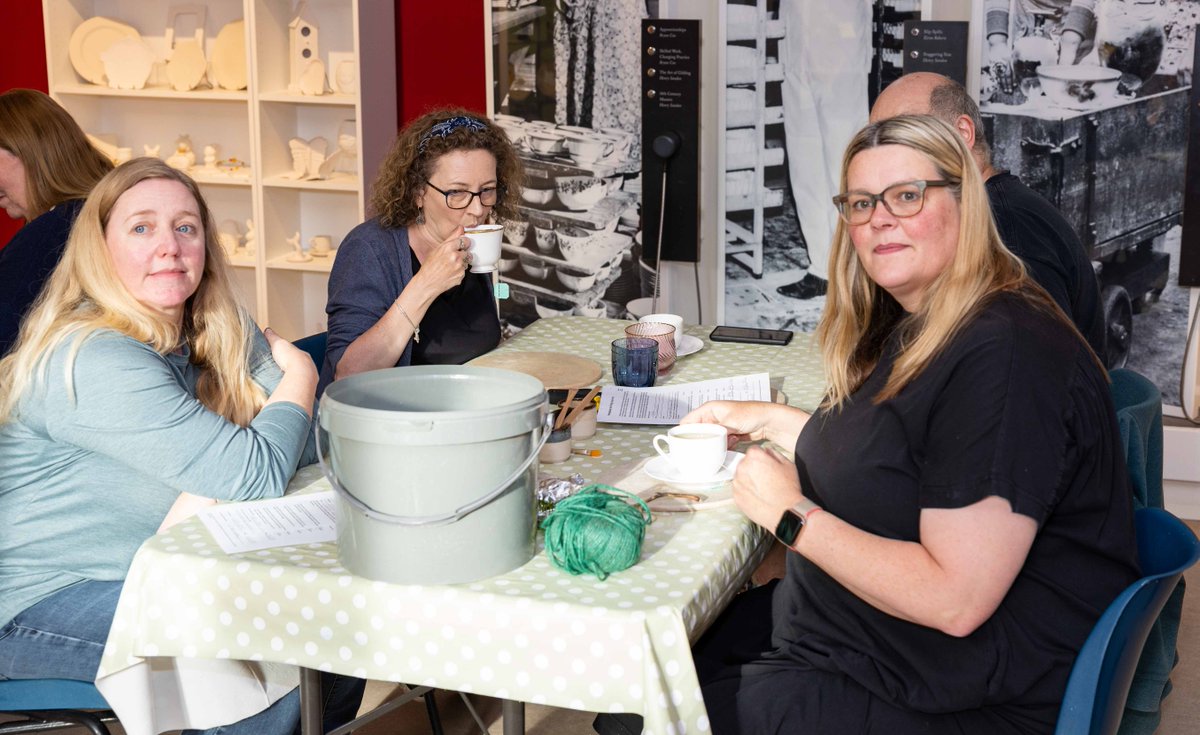 TheMoRW's tweet image. 🚨 It’s here! Our Tile Making &amp;amp; Decorating course starts TODAY, April 24! 🎨

Don’t miss your chance to create custom tiles from scratch. 

6 weeks of fun!

👉 Join us now: …-of-royal-worcester.arttickets.org.uk/museum-of-roya…

#CeramicsClass #TileMaking #CreativeWorkshops #Pottery #StartsToday #worcscc