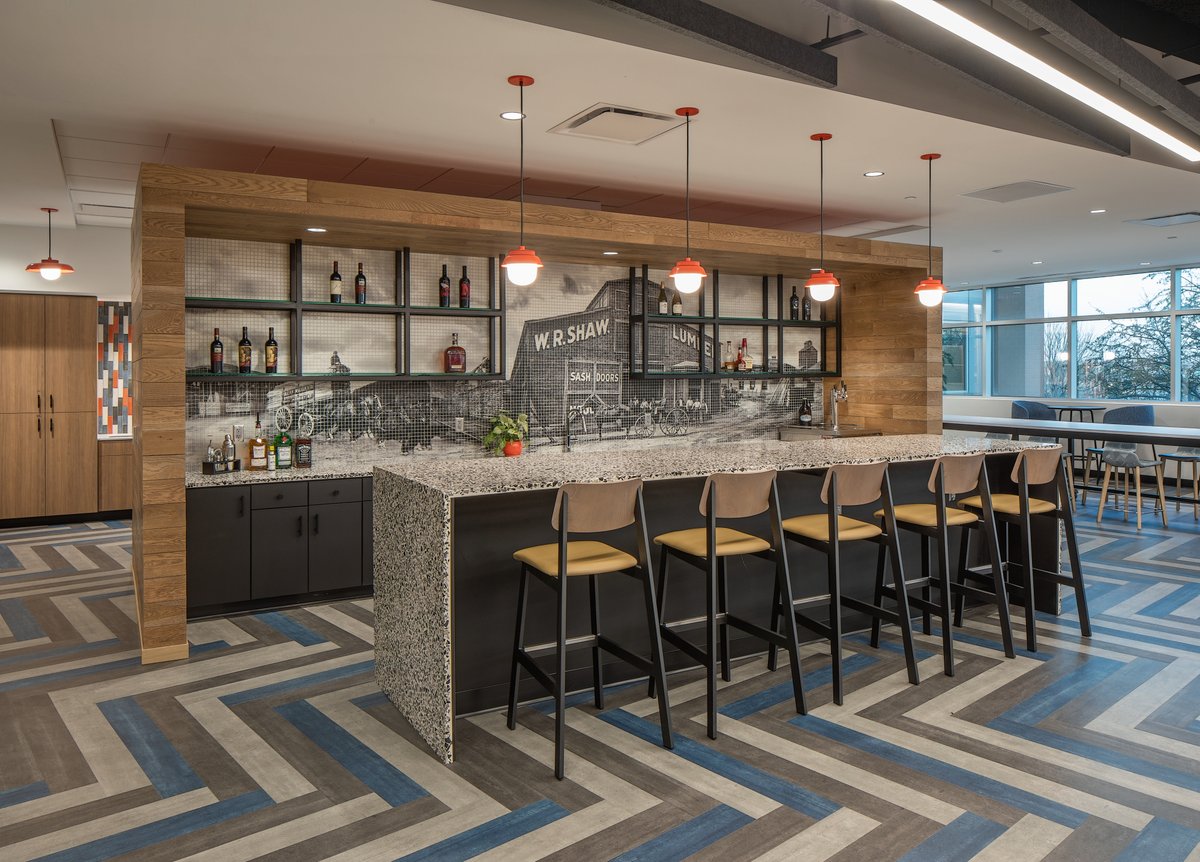 Spring has sprung in Omaha! 🌸 And we’re not just talking about the weather! 

Our office has undergone a beautiful transformation, and we couldn’t be more excited about the new space! 

Psst...Can you spot the nod to our DMSi history?

#SpringRefresh #BreakroomGoals #DMSi