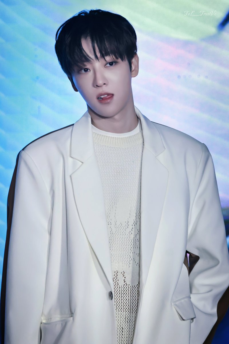 250419 Suzhou Shuya Appreciation Event   

Prince Charming🩵
#LEETAEVIN #이태빈 #李泰彬
