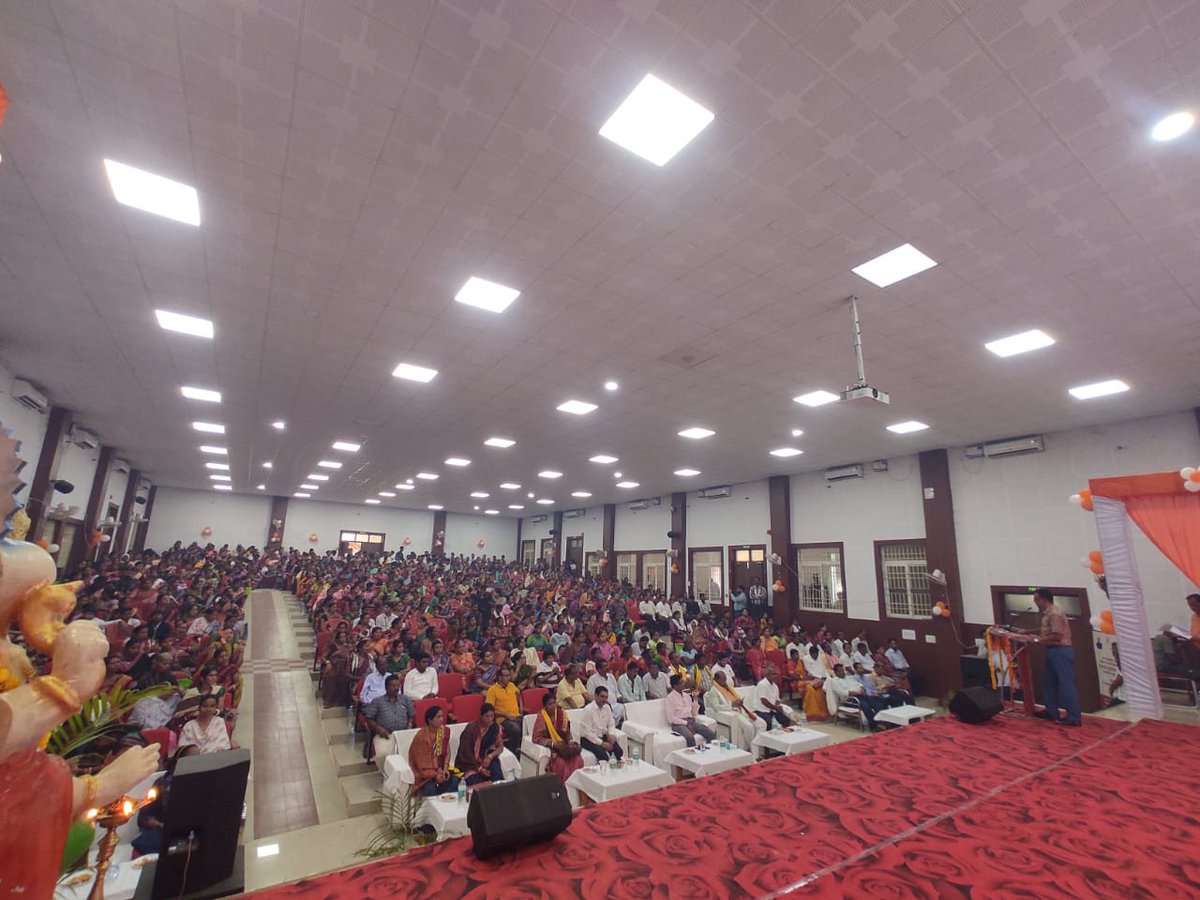 Collector Deogarh (@deogarhdistadmn) on Twitter photo ଦେବଗଡ଼, ତା. ୨୪/୦୪/୨୦୨୫ ରିଖ:
ଆଜି ପୂର୍ବାହ୍ନ ବିଜୁ ପଟ୍ଟନାୟକ ପ୍ରେକ୍ଷାଲୟ ଠାରେ ଏକ ସାଧାରଣ ସଭା ଆୟୋଜିତ ହୋଇଯାଇଛି l ଉକ୍ତ ଦିବସରେ ମୁଖ୍ୟତିଥି ଜିଲ୍ଲାପାଳ କବିନ୍ଦ୍ର କୁମାର ସାହୁ ଯୋଗଦାନ କରିଥିଲେ। <a href="/CMO_Odisha/">CMO Odisha</a> <a href="/PRDeptOdisha/">Panchayati Raj and Drinking Water Department</a> <a href="/CMO_Odisha/">CMO Odisha</a> ଦେବଗଡ଼, ତା. ୨୪/୦୪/୨୦୨୫ ରିଖ:
ଆଜି ପୂର୍ବାହ୍ନ ବିଜୁ ପଟ୍ଟନାୟକ ପ୍ରେକ୍ଷାଲୟ ଠାରେ ଏକ ସାଧାରଣ ସଭା ଆୟୋଜିତ ହୋଇଯାଇଛି l ଉକ୍ତ ଦିବସରେ ମୁଖ୍ୟତିଥି ଜିଲ୍ଲାପାଳ କବିନ୍ଦ୍ର କୁମାର ସାହୁ ଯୋଗଦାନ କରିଥିଲେ। <a href="/CMO_Odisha/">CMO Odisha</a> <a href="/PRDeptOdisha/">Panchayati Raj and Drinking Water Department</a> <a href="/CMO_Odisha/">CMO Odisha</a>