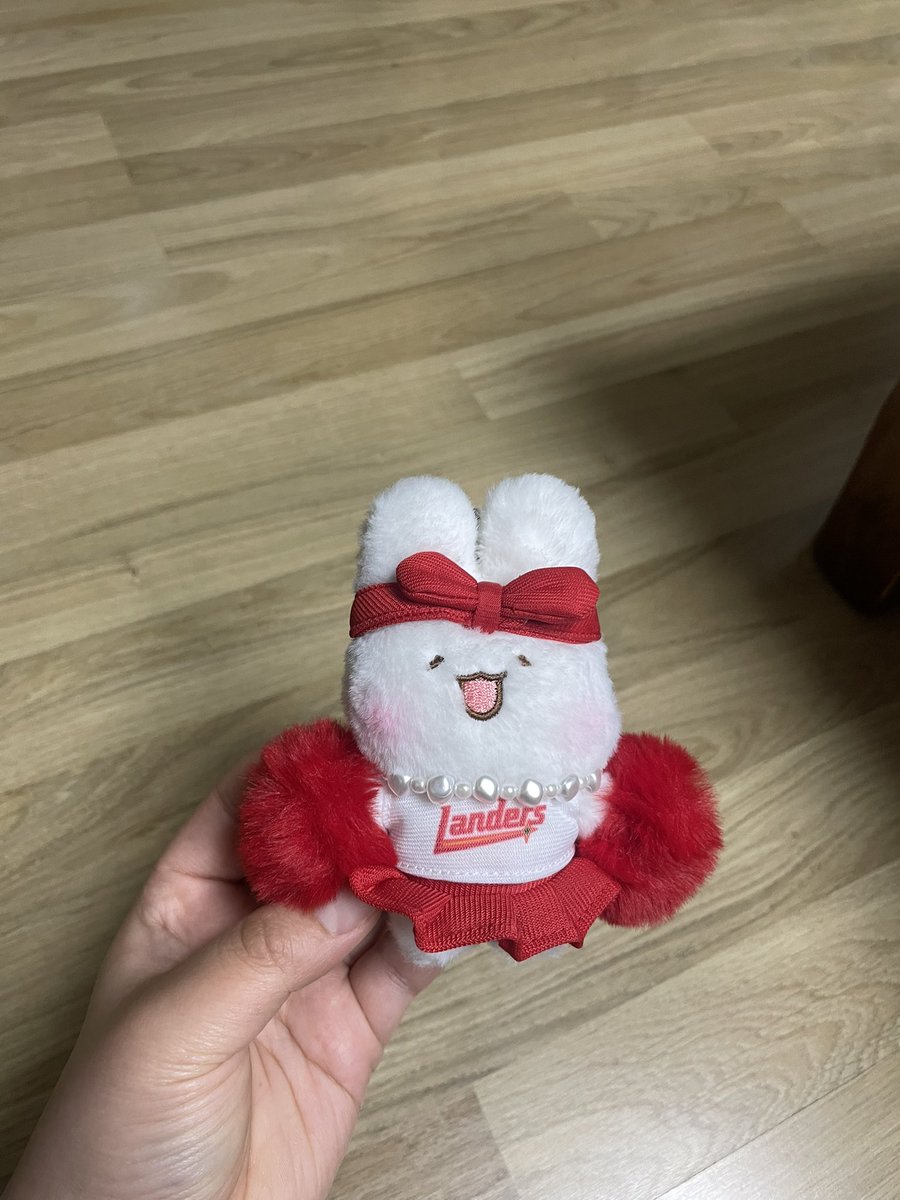 keyringzarang's tweet photo. 우리 슈야 목걸이 생김 ㅠ으엉 귀여워 https://t.co/N4csxd8Orl