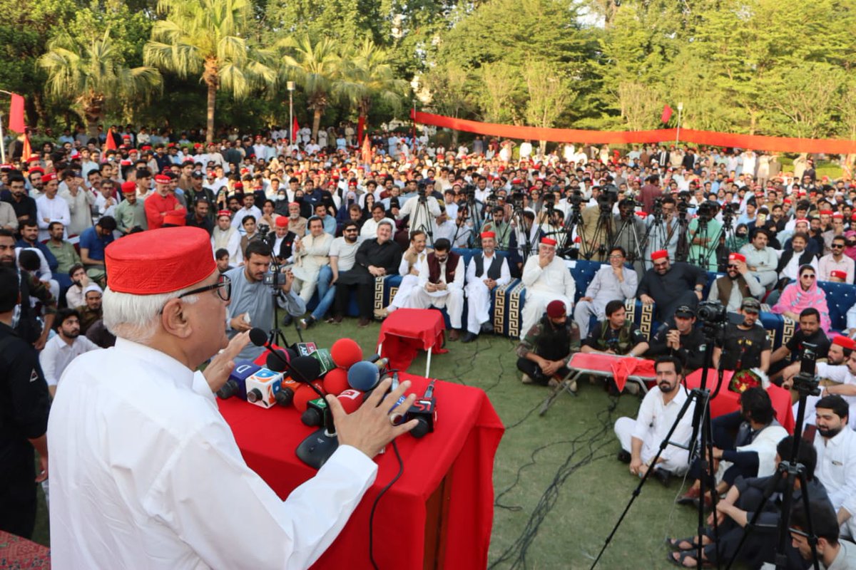 ANPMarkaz's tweet photo. مجوزہ "خیبر پختونخوا مائنز اینڈ منرلز بل 2025" کے خلاف آگاہی مہم، عوامی نیشنل پارٹی کے صوبائی صدر میاں افتخار حسین تاریخی اسلامیہ کالج پشاور میں پختون سٹوڈنٹس فیڈریشن کے زيراہتمام تقریب سے خطاب کررہے ہیں۔

#حقوق_یا_آزادی https://t.co/I9UuOLf3Sh