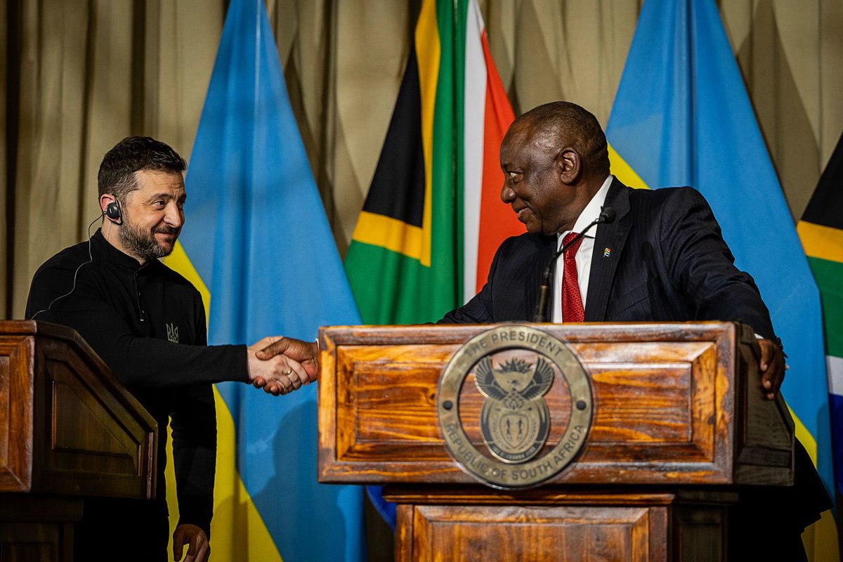 “If there is one thing that our history has taught us, it is that diplomacy and dialogue are more powerful than any weapon.”
 
~ President <a href="/CyrilRamaphosa/">Cyril Ramaphosa 🇿🇦</a> 
Ukraine Official Visit
