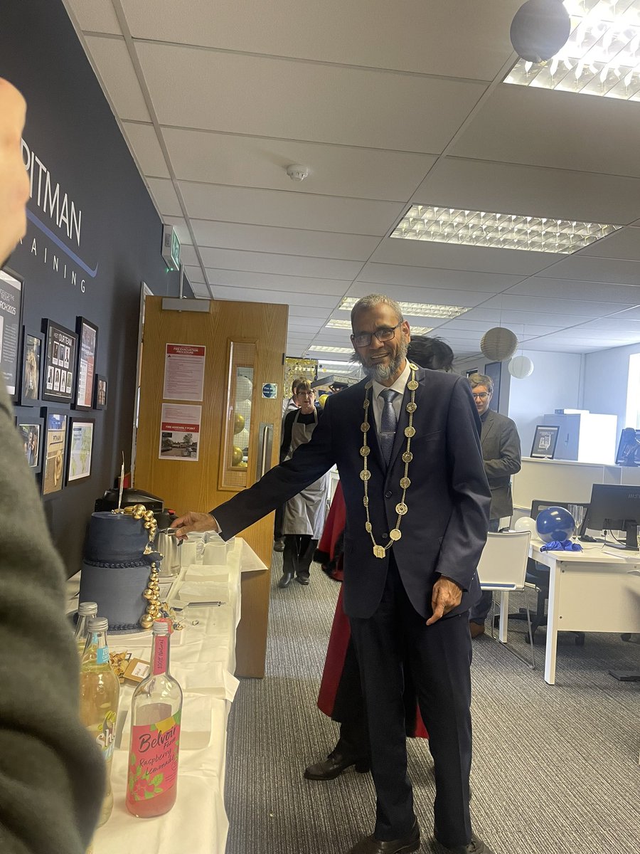 Grand openings of Pitman Training Norwich. Opened the door for career progression and sharing skills. It was a great event and I had to cut a massive cake. A huge thank you to all friendly staff.