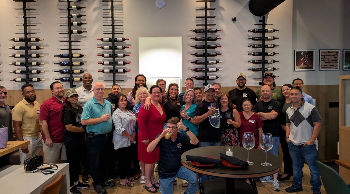 Another great meet up this week for Veterans Beer Club Orlando. Thanks to all the regulars and newbies that showed up in Lake Nona. Cheers! #veterans #transitioningmilitary #militaryspouses #orlando #Networking