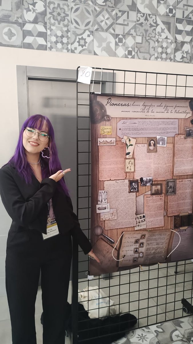<a href="/paleo_mery/">Paleomery🦴</a> con su poster en el <a href="/EJIP2025/">XXIII EJIP 2025</a> sobre pioneras en la #Paleontología. ¡Una pasada de trabajo! <a href="/geologicasUCM/">Facultad de Ciencias Geológicas</a> <a href="/unicomplutense/">Complutense</a>