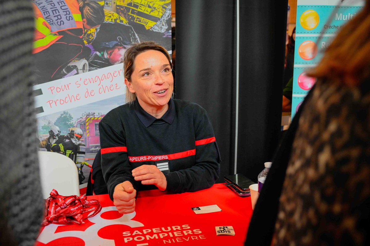 🔥 Engagés sur tous les fronts !

📍 Jeudi dernier, nous étions présents au Forum emploi, formation et alternance à Decize, ainsi qu’à la Journée de la citoyenneté et des valeurs de la République à Cosne.

🙏 Merci pour votre présence et la richesse de nos échanges !