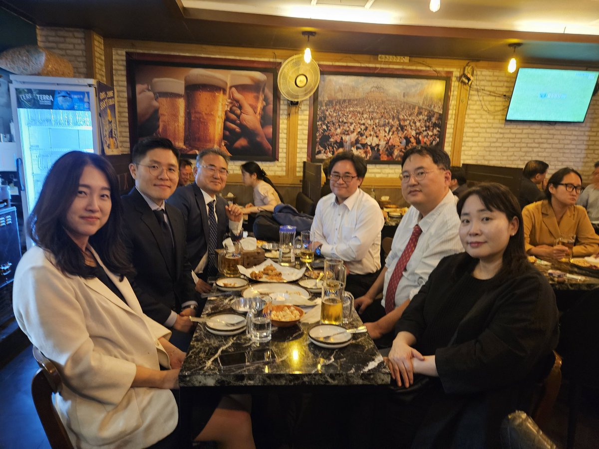HyuntaekLeehere's tweet image. Happy to meet @FulbrightPrgrm @HumphreyProgram alumni. Celebrating 75 years of @fulbrightkorea !