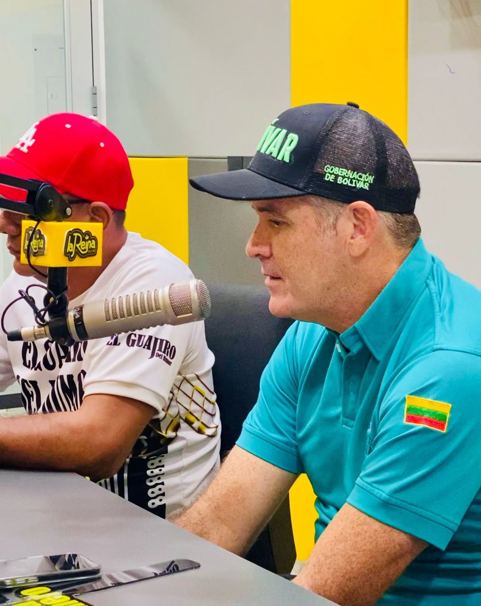 CompiBolivar's tweet image. Desde la emisora La Reina nuestro director @AFBETANCOURT cuenta cómo avanzan las obras del #COMPI en #Cartagena con el Gobernador @YamilHAranaP 

La alianza con las JAC, reafirma los impactos de este programa que convierte el pavimento en un entorno transformador de realidades.