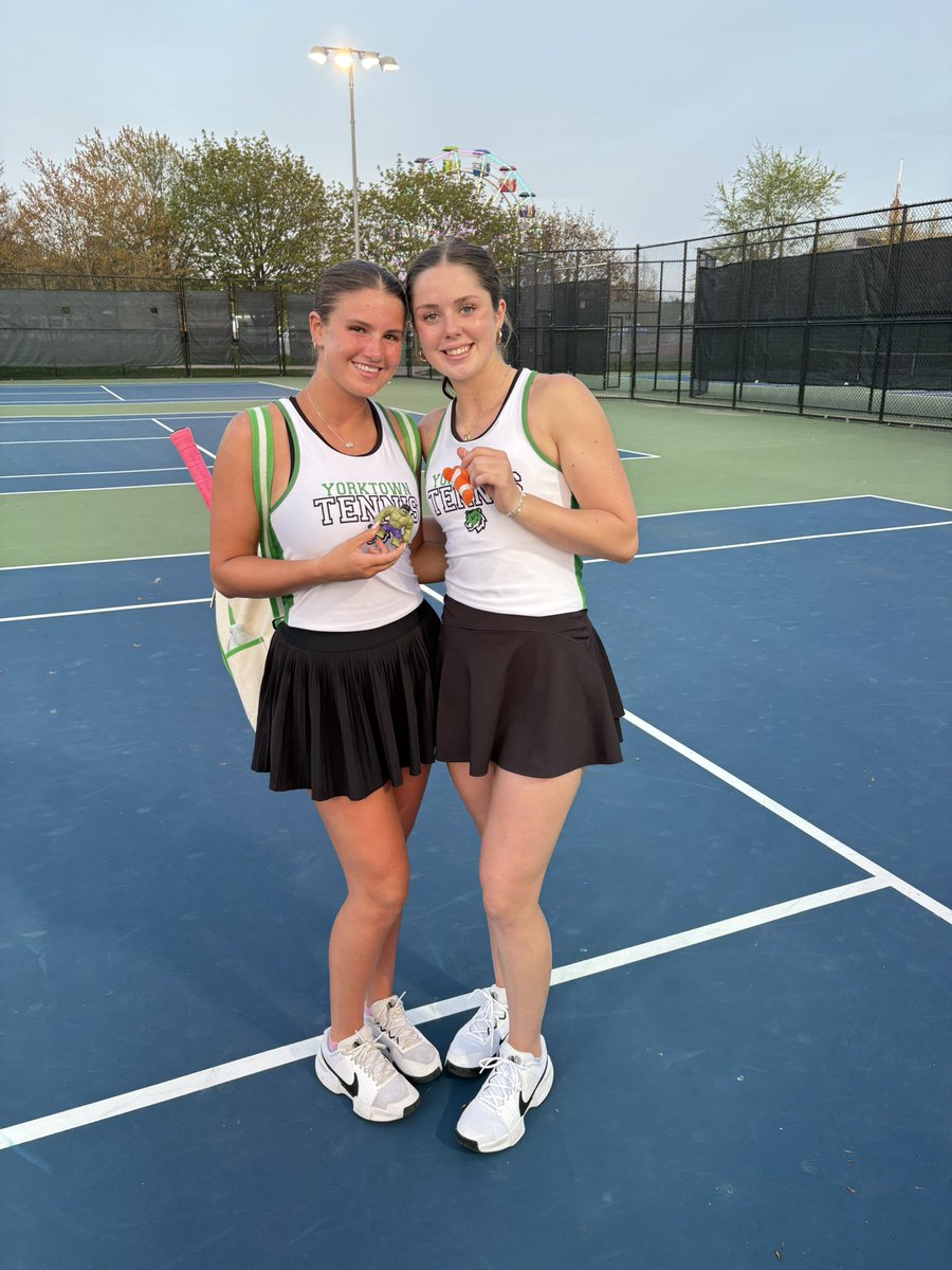 Yorktown Tennis (@yhsgirlstennis) on Twitter photo 