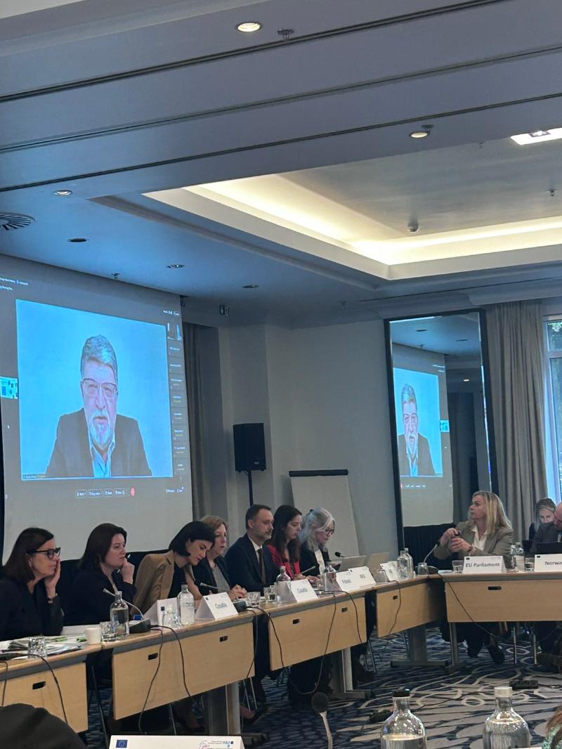 The Western Balkans Investment Framework (WBIF) (@thewbif) on Twitter photo ▶️WBIF Co-chair 2025 Announcement
🇭🇷 Croatia joins <a href="/EU_Commission/">European Commission</a> as WBIF Co-chair for 2025, taking over from 🇳🇴 Norway.
▶️Irena Alajbeg, <a href="/MVEP_hr/">MFA Croatia</a>: “WBIF remains a trusted platform for driving investments and supporting sustainable development across the region."
#globalgateway ▶️WBIF Co-chair 2025 Announcement
🇭🇷 Croatia joins <a href="/EU_Commission/">European Commission</a> as WBIF Co-chair for 2025, taking over from 🇳🇴 Norway.
▶️Irena Alajbeg, <a href="/MVEP_hr/">MFA Croatia</a>: “WBIF remains a trusted platform for driving investments and supporting sustainable development across the region."
#globalgateway