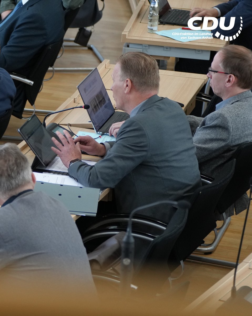 cdufraktion_LSA's tweet photo. #ltlsa Die CDU-Fraktion lehnt einen #Mindestlohn von 15 Euro ab“, sagt Ulrich Thomas, wirtschaftspol. Sprecher am Rande der heutigen Sitzung d Wirtschaftsausschusses im Landtag. Hohe Energiekosten &amp; drohender Personalabbau waren auch hier Themen.
Zur PM: https://t.co/4ouZS2h4q4 https://t.co/cshJHZSL7o