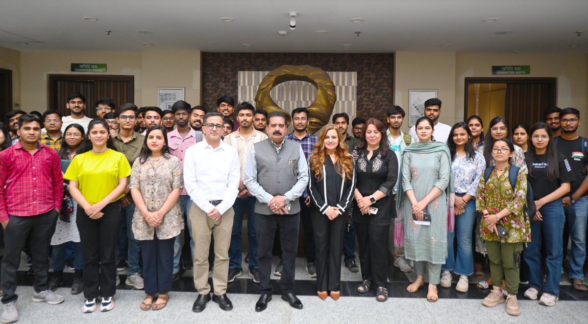 🎯 "Success isn't just about grades!"
Er. Abha Nanda inspired #NITDelhi students to thrive in life with her powerful talk on resilience, fear, and true success. 🌱✨
#NITDelhi #SuccessBeyondGrades #Motivation 
More info: facebook.com/share/p/19QJzD…
<a href="/EduMinOfIndia/">Ministry of Education</a> <a href="/drajayksharma/">Dr Ajay K Sharma</a>