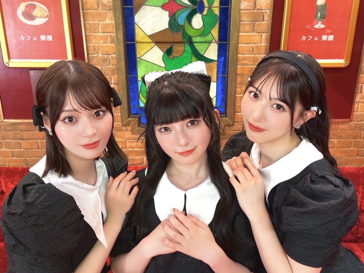 ノイミー　蟹沢萌子　直筆　カフェ樂園　メイド衣装　ヒキ　コメあり　生写真　楽園 ノイミー 蟹沢萌子 直筆 カフェ樂園 メイド衣装 ヒキ コメあり 生写真