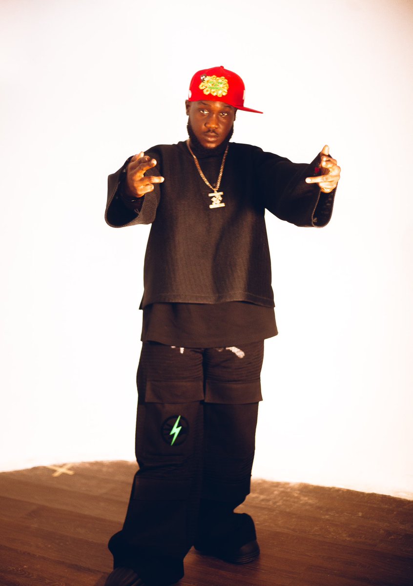 falseactivity's tweet image. FIRST LOOK || FALSE ACTIVITY X MAKE®️ 
ft: @Fatboy__E 
COMING SOON!!! 
📸: @TheYear1926 
©2025 False.Activity.kills.Everything 
#awg #falseactivity #maker