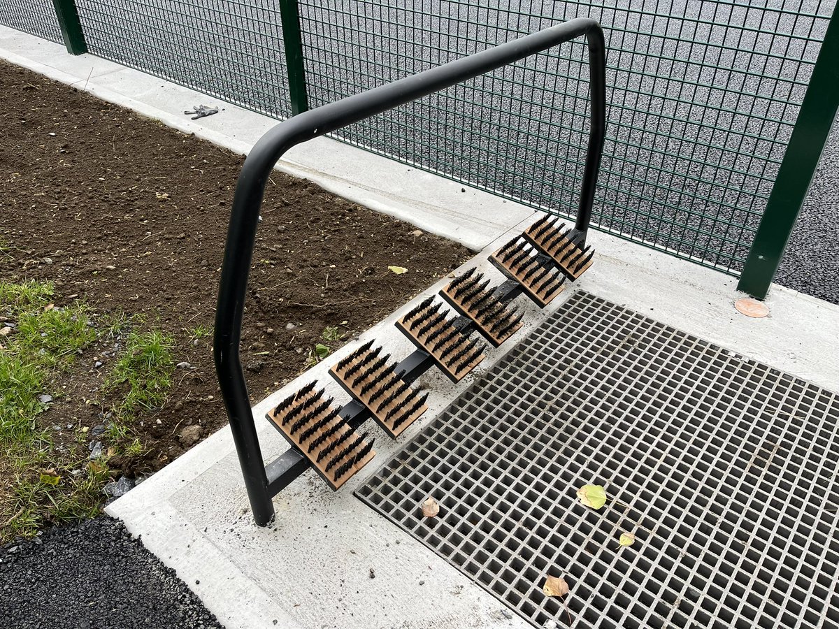 Visit to Mervue, Galway to see the new 3G pitch. Good progress in the last week even with challenging weather, macadam base, gates, new path and fence panels now in place. Pitch will soon be turning green with installation of the new carpet with organic infill instead of rubber.