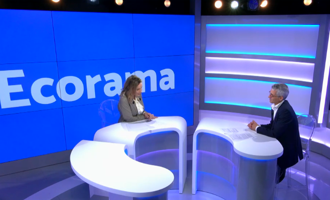 BlackRock_FRA's tweet image. 📺 Henri Chabadel, responsable des investissements pour BlackRock France était récemment dans Ecorama par @Boursorama. Regardez l’analyse d’Henri Chabadel pour en savoir plus: 1blk.co/3RyiMio

Risque de perte en capital #communicationpublicitaire
