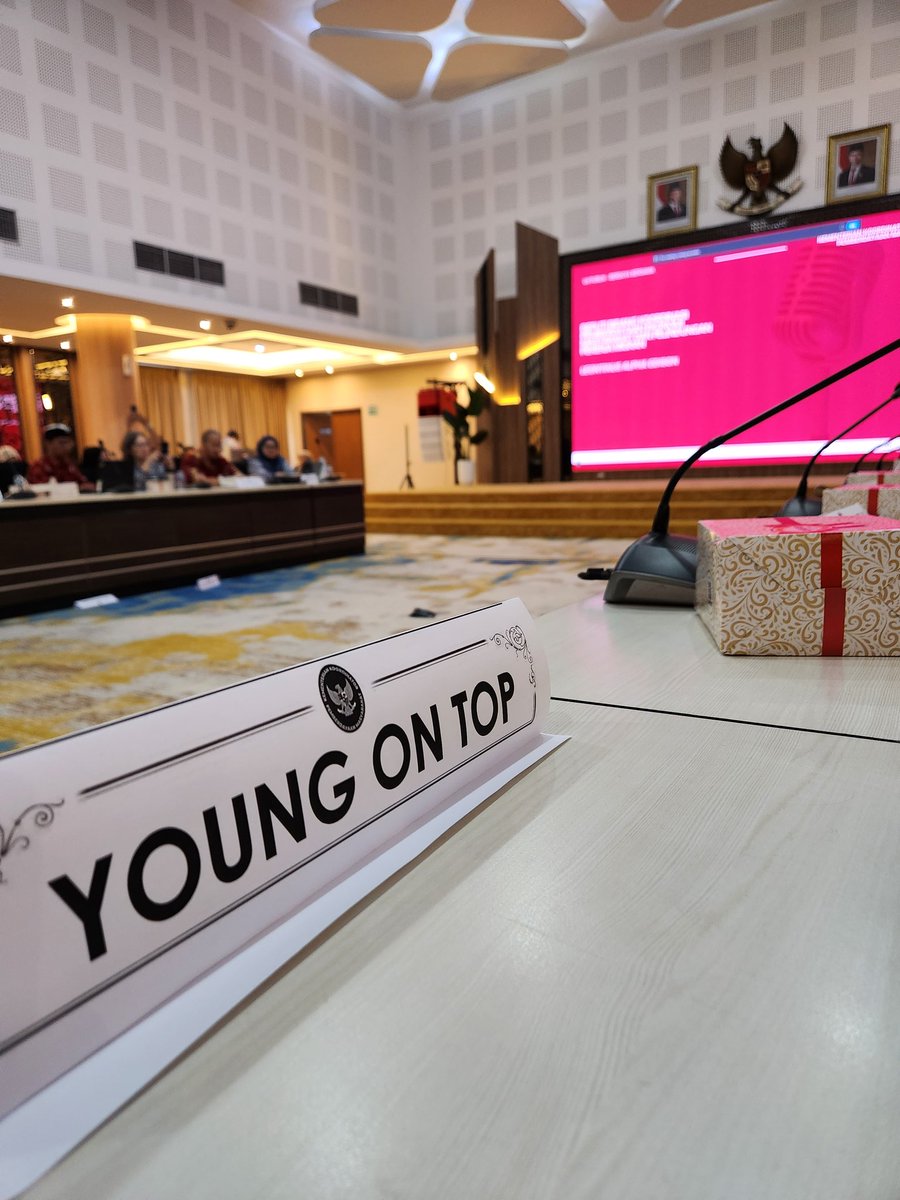 Today, invited and shared my experience and concern about SME incubator/accelerator/mentorship program that i created for Bank BRI: Pengusaha Muda BRILian, to Coordinating Ministry of Human Empowerment. 

#youngontop #mavenasiacapital