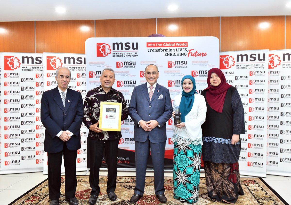 Mohd Shukri Ab Yajid (@mohdshukriyajid) on Twitter photo Delighted that <a href="/MSUmalaysia/">🌺 MSU Malaysia</a> is awarded and recognised as one of the top-choice university for employability at the recent Talentbank’s Employers’ Choice Award event. A significant recognition of our industry & entrepreneurial ecosystems across disciplines for quality education. Delighted that <a href="/MSUmalaysia/">🌺 MSU Malaysia</a> is awarded and recognised as one of the top-choice university for employability at the recent Talentbank’s Employers’ Choice Award event. A significant recognition of our industry & entrepreneurial ecosystems across disciplines for quality education.