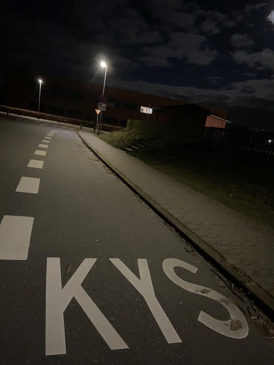 TheOdin's tweet photo. can you visit this road real quick lol https://t.co/3WfmdD1AE8