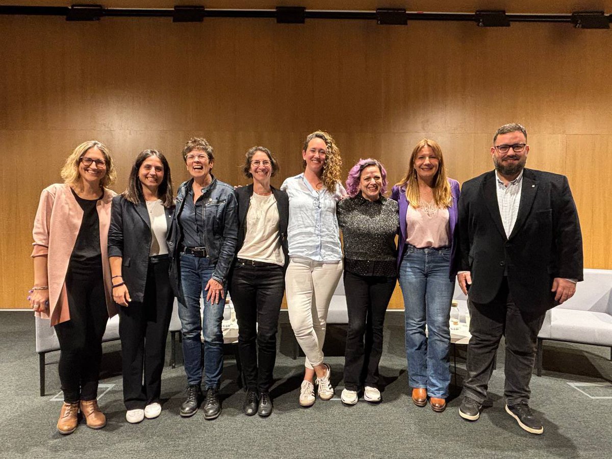 Igualtat i Feminisme (@igualtatcat) on Twitter photo 🟣 A l'acte hi han participat dones lesbianes referents: Alaitz Blanquer, del sector Femtech; Charlotte Bouchet, d'<a href="/ispdglobal/">ISPD Global</a>, Violeta Gibaja, consultora en diversitat i Maria Giralt, de <a href="/Gaylestv/">GAYLES.TV</a>
El col·loqui ha estat moderat per <a href="/noa_monras/">Noa Monras</a>, directora general de Drets Humans 🟣 A l'acte hi han participat dones lesbianes referents: Alaitz Blanquer, del sector Femtech; Charlotte Bouchet, d'<a href="/ispdglobal/">ISPD Global</a>, Violeta Gibaja, consultora en diversitat i Maria Giralt, de <a href="/Gaylestv/">GAYLES.TV</a>
El col·loqui ha estat moderat per <a href="/noa_monras/">Noa Monras</a>, directora general de Drets Humans