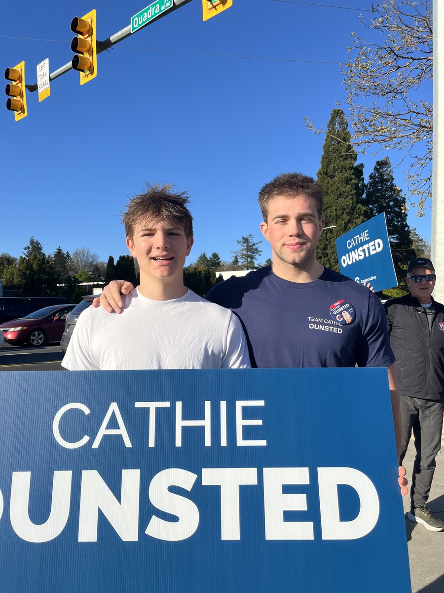 Cathie4SGI's tweet photo. It’s been great meeting so many of you who believe, like I do, that it’s time for a change. 🇨🇦

We’re just days away from Election Day — and if you’re ready for common sense leadership in Saanich–Gulf Islands, I’m asking for your vote on April 28th.
#VoteCathie #BringItHome https://t.co/50IbYl8L4G