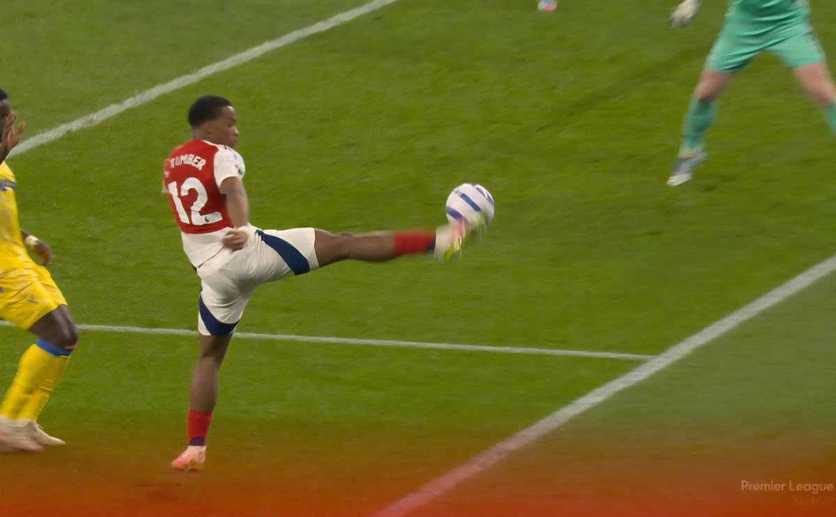 One of these was ruled out after a VAR check proved the ball was out. The Arsenal goal. The other 2 vs Arsenal, funny enough, VAR proved the ball was in... Do you understand why Arsenal fans feel cheated now? <a href="/FA_PGMOL/">PGMO</a>