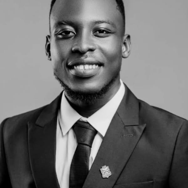 swap image with AI made easy 

#ALX_AiSK <a href="/alx_africa/">ALX Africa</a>